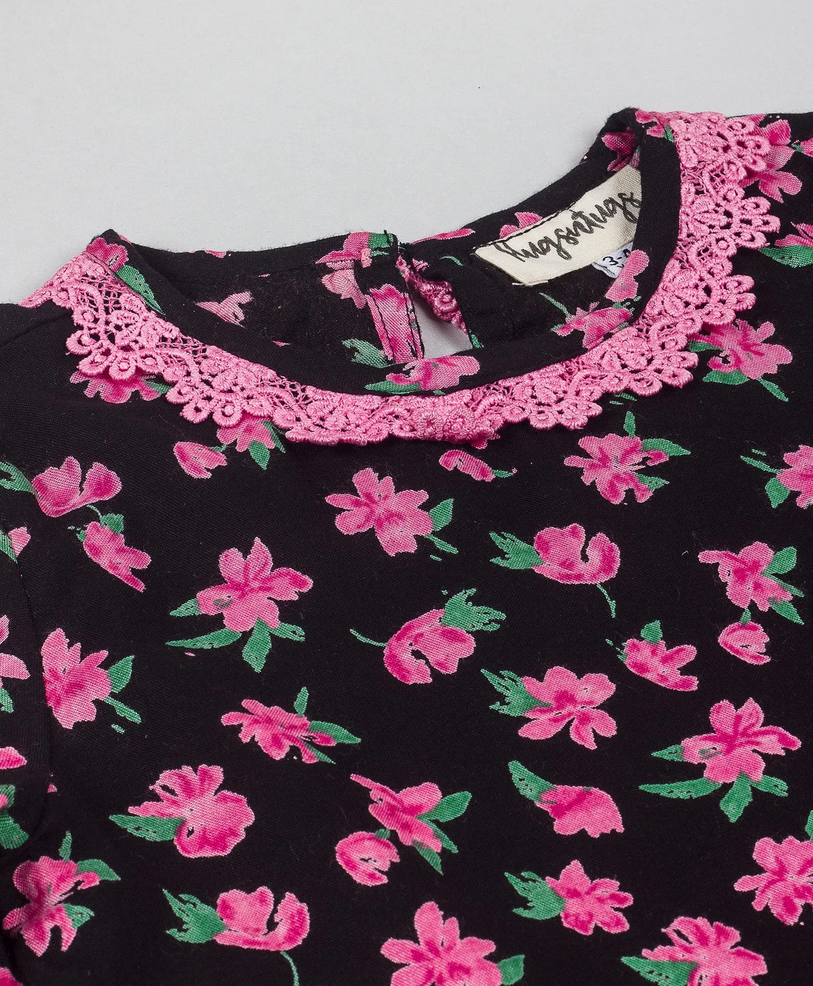 Floral print top with lace along the sleeves-Black & pink