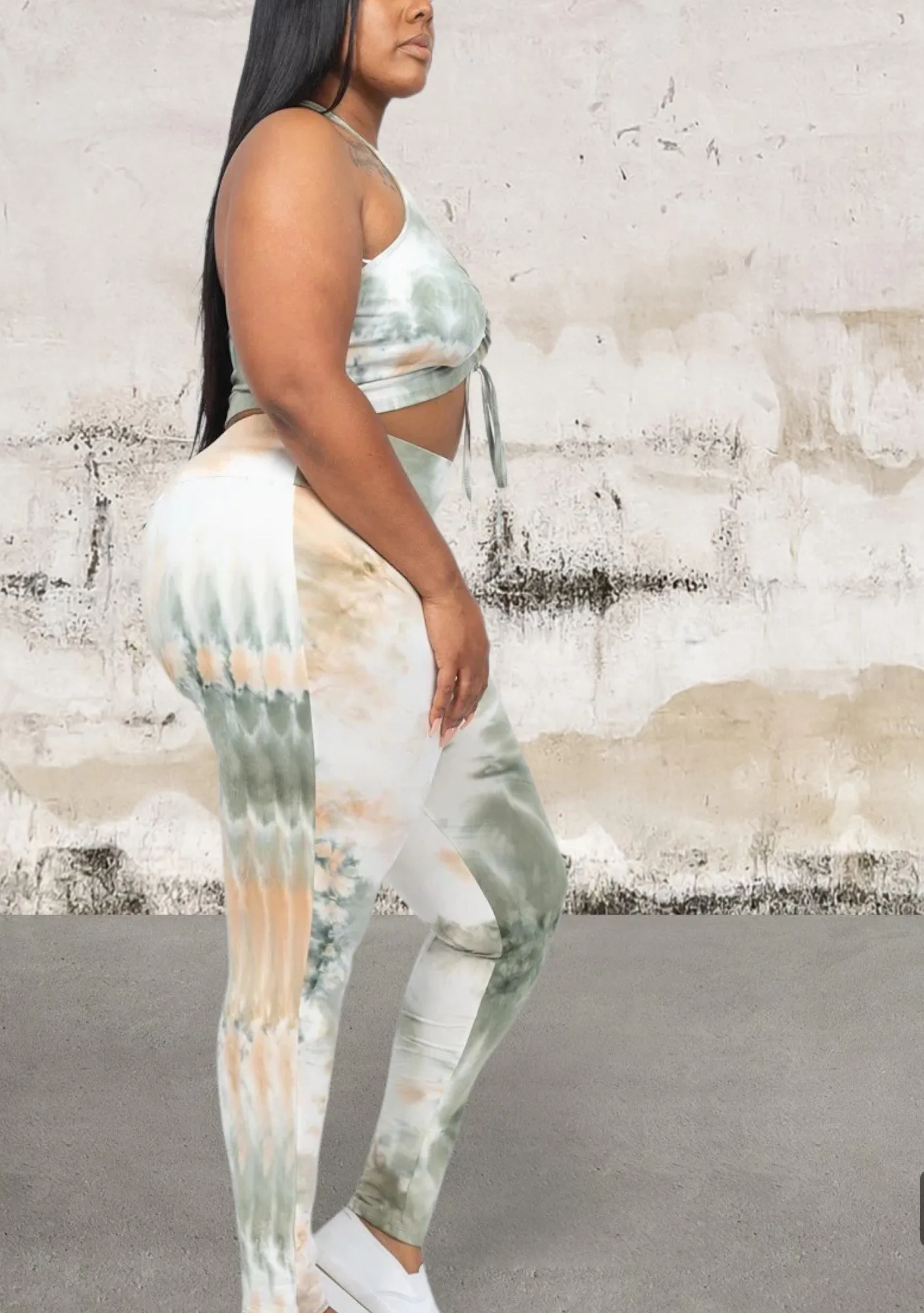 Plus Size Ruched Crop Top And Leggings Set