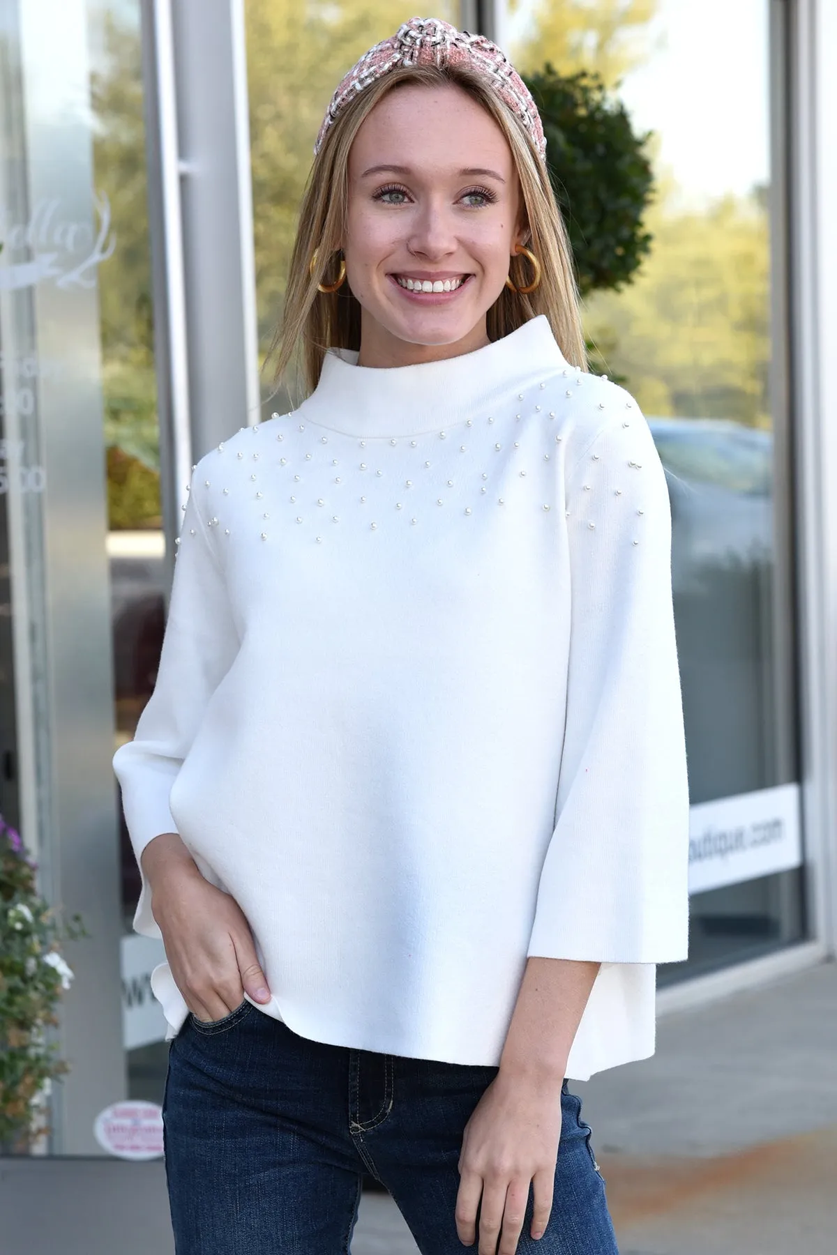 STAND OUT SWEATER -IVORY PEARLS